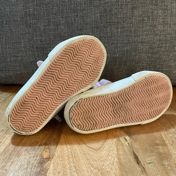 Kids pink sparkle high tops, toddler size 9, Amazon Essentials - Picture 5 of 5